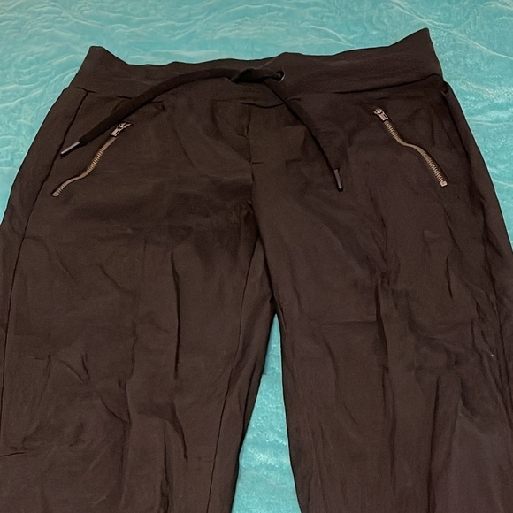 ATHLETA TREKKIE NORTH JOGGER women’s size 6T black, 3 zipper pockets tie‎ waist - Picture 4 of 15
